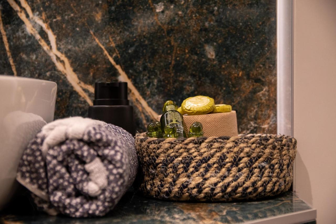 Sithoniars Luxury Ground Floor Apartment With Private Garden Неос Мармарас Екстериор снимка