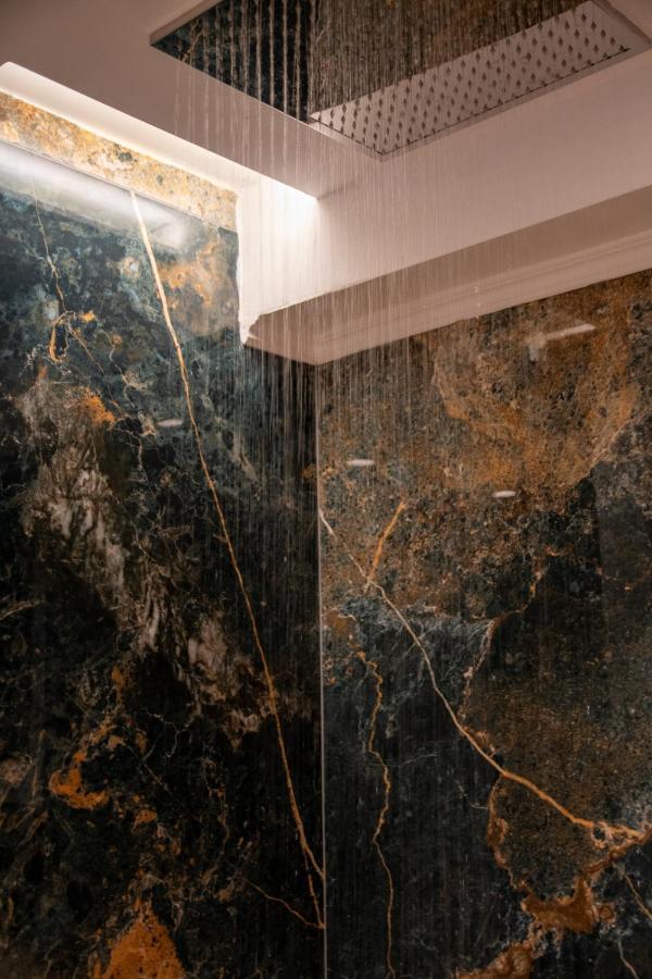Sithoniars Luxury Ground Floor Apartment With Private Garden Неос Мармарас Екстериор снимка